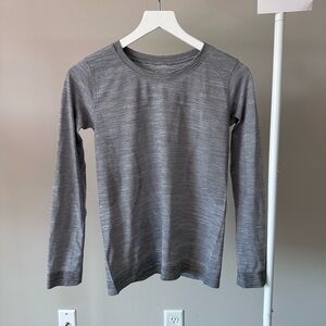 EUC lululemon Swiftly relaxed fit long sleeve shirt